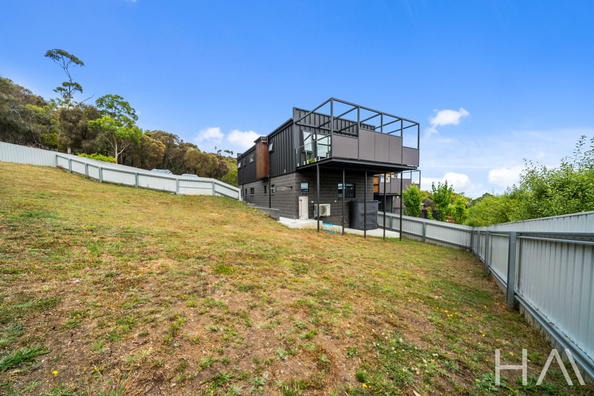 12/1 Cologne Drive Oakdowns, Oakdowns - Thumbnail 4