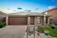 32 Elmsford Crescent, Cranbourne West VIC, Cranbourne West - Image 1