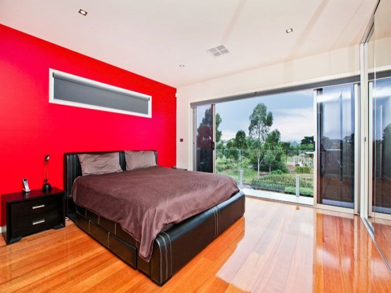 4 Fairbairn Way, Caroline Springs - Thumbnail 8