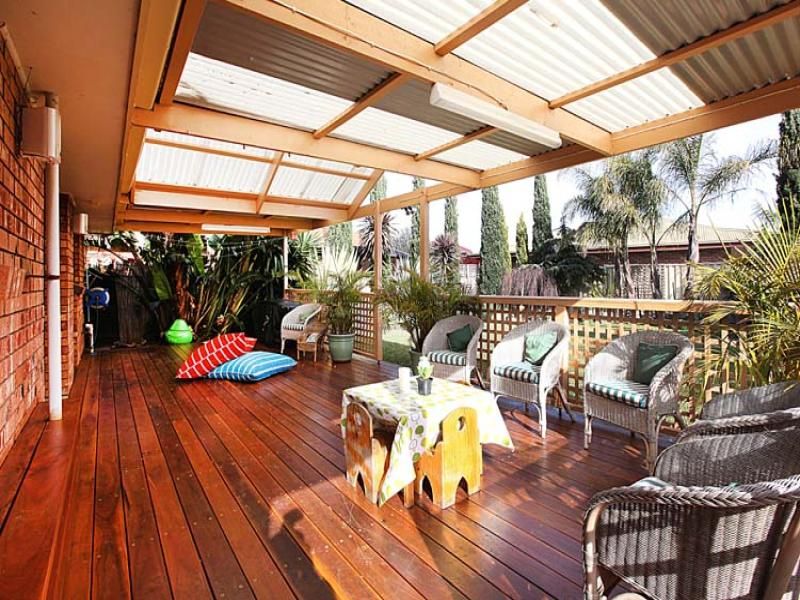 18 Pollywoodside Drive, Altona Meadows - Thumbnail 3