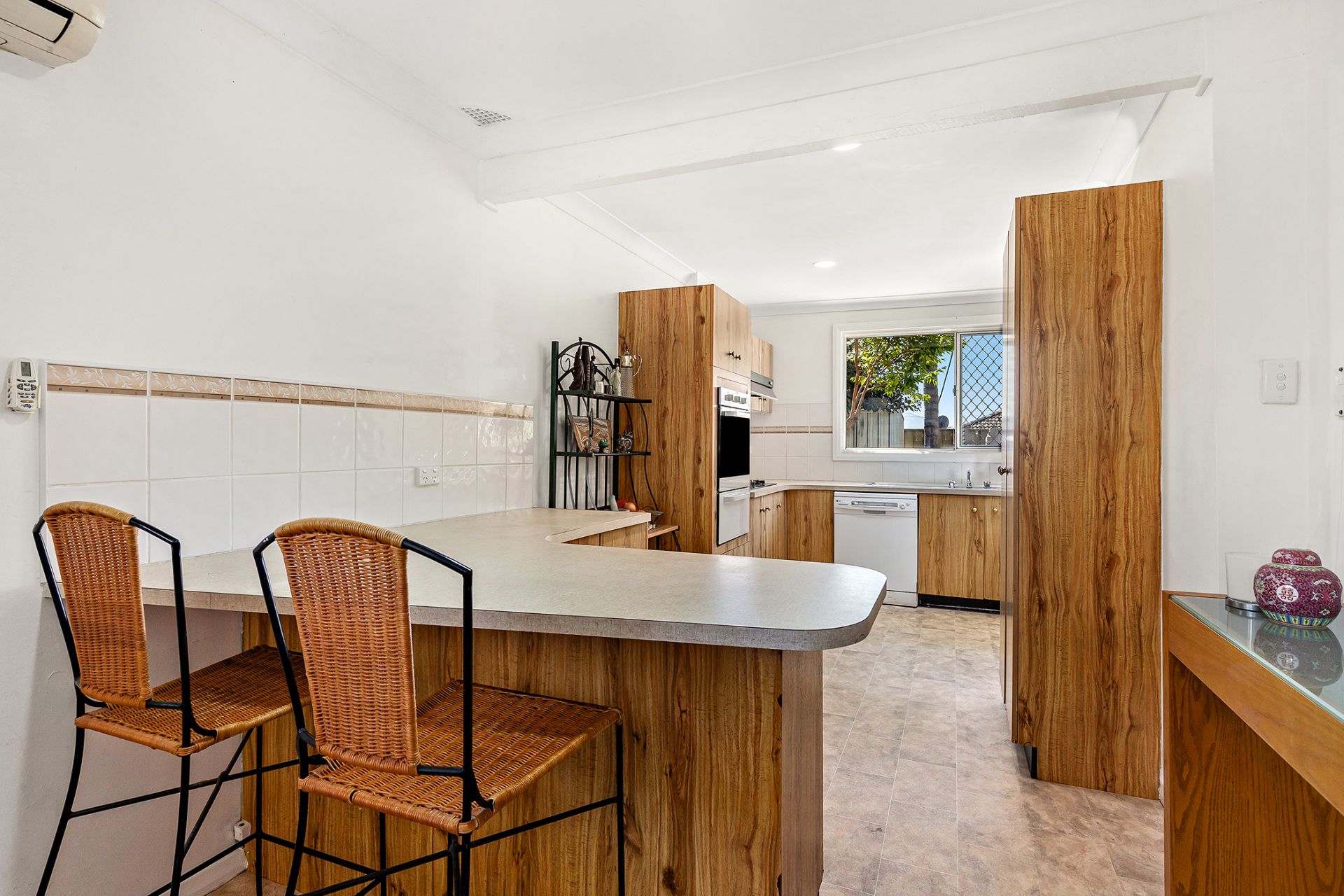 Real Estate For Sale 42 Stanley Avenue Farmborough Heights , NSW