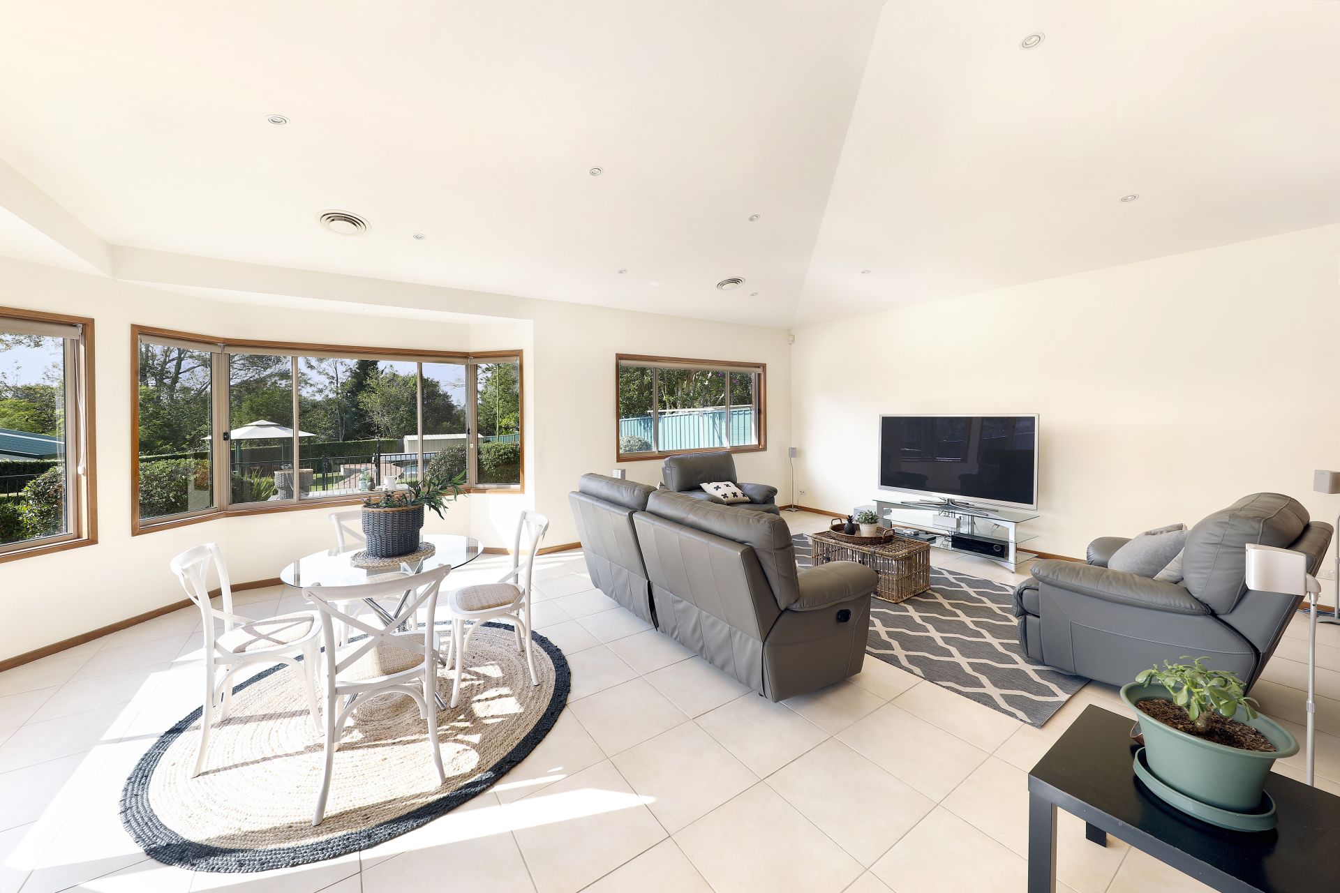 146 Kareena Road, Miranda, Caringbah - Thumbnail 5