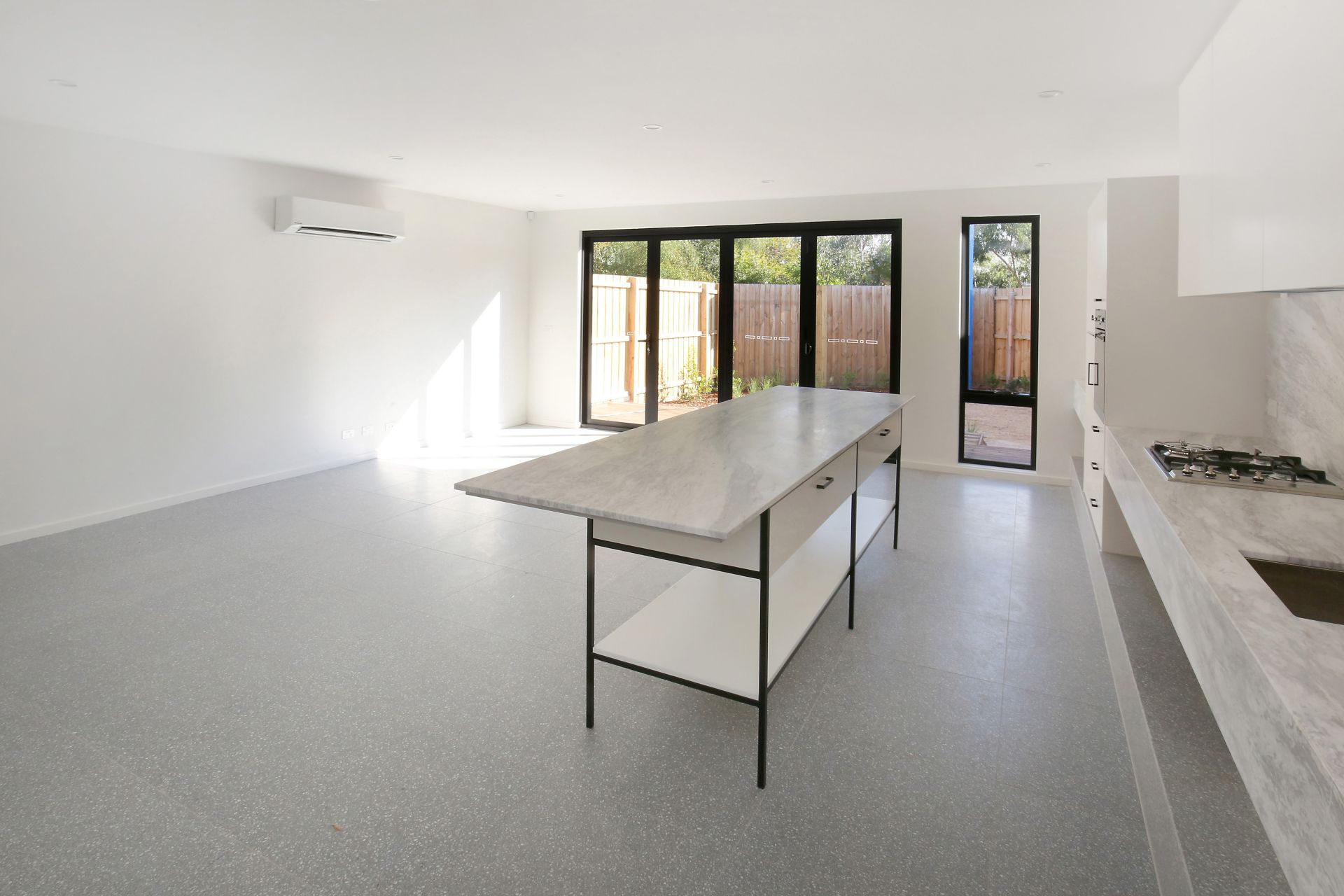 Design-Infused Townhouse In Prime Westgarth Locale!