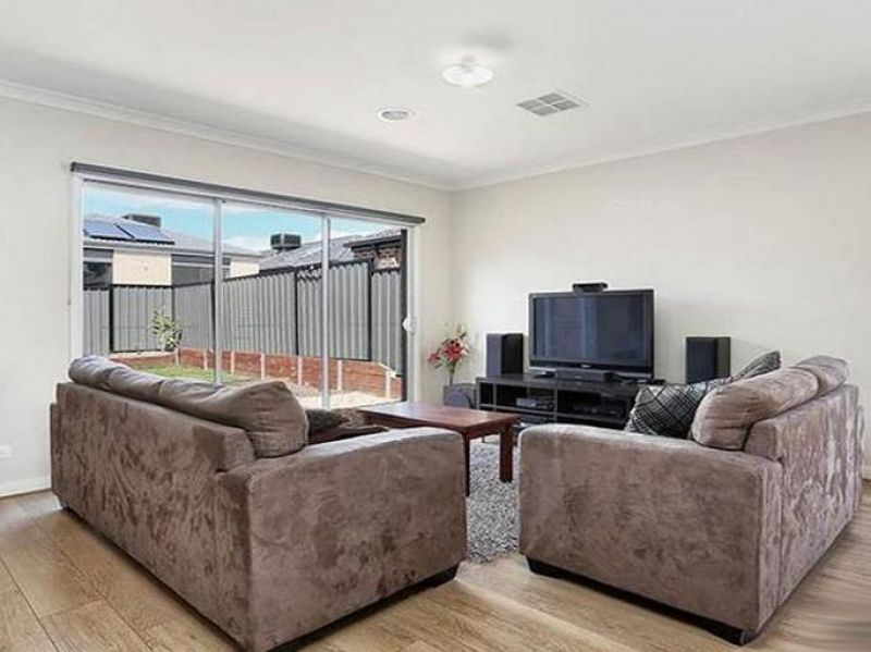 37 Waterwheel Grove MERNDA, Mernda - Thumbnail 6
