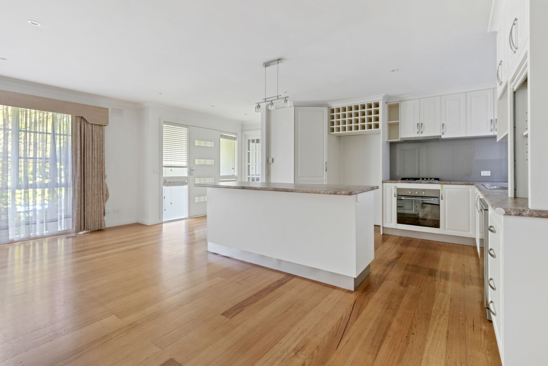 Beautifully Presented Family Home!