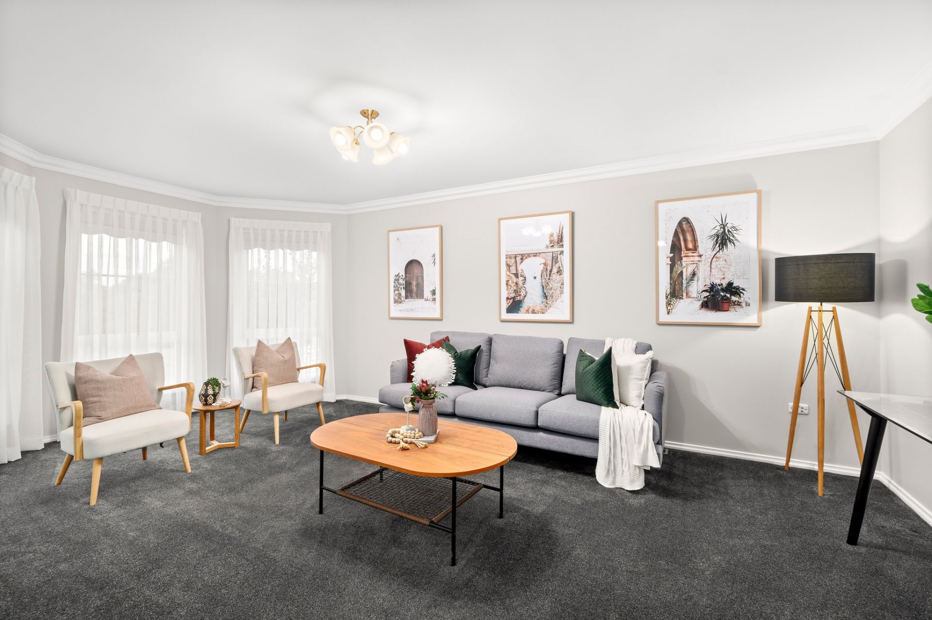 Perfect Family Living Across From Plenty River Gorge