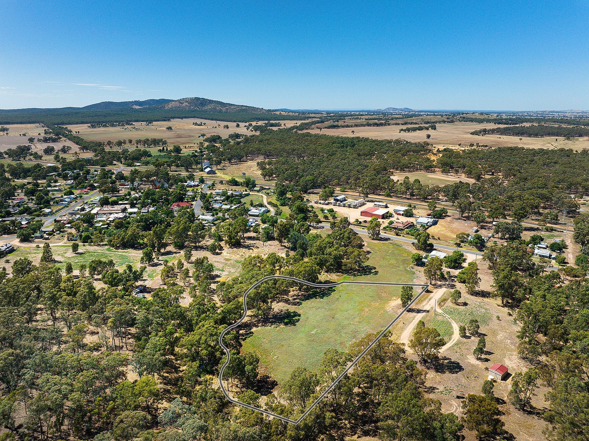 20 Ross Drive, Castlemaine - Thumbnail 2
