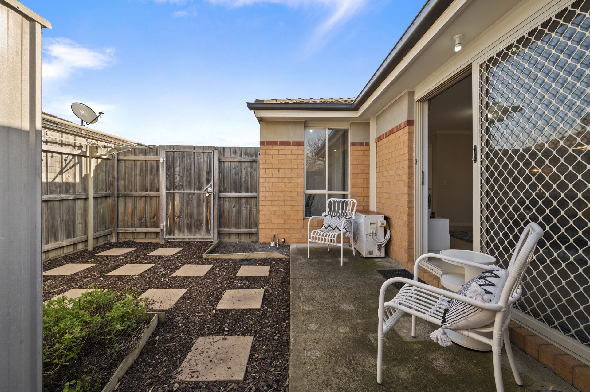 AFFORDABLE START - WALK TO EVERYTHING