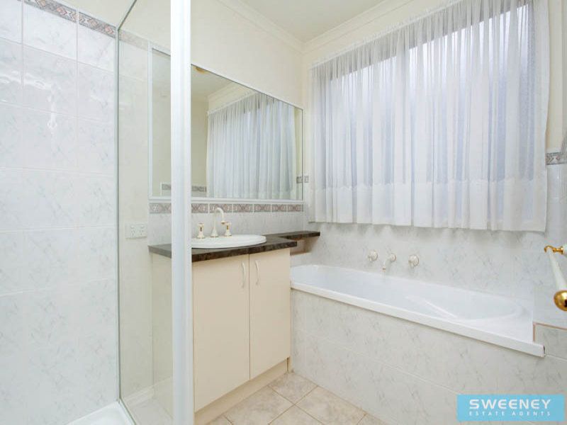 13 William Circuit, Caroline Springs - Thumbnail 8