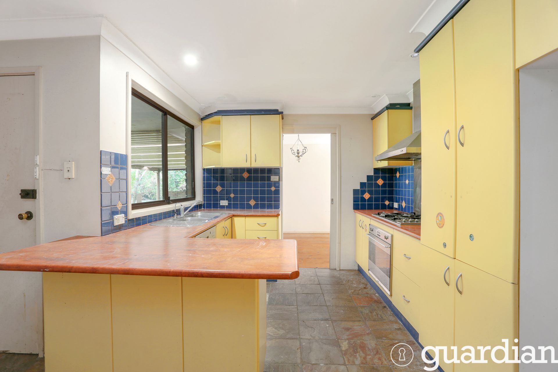 32 Carrington Road Castle Hill NSW, Castle Hill - Thumbnail 4