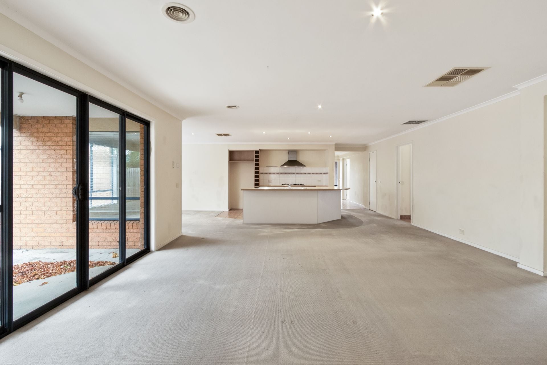 Low Maintenance 5 Bedroom Home!