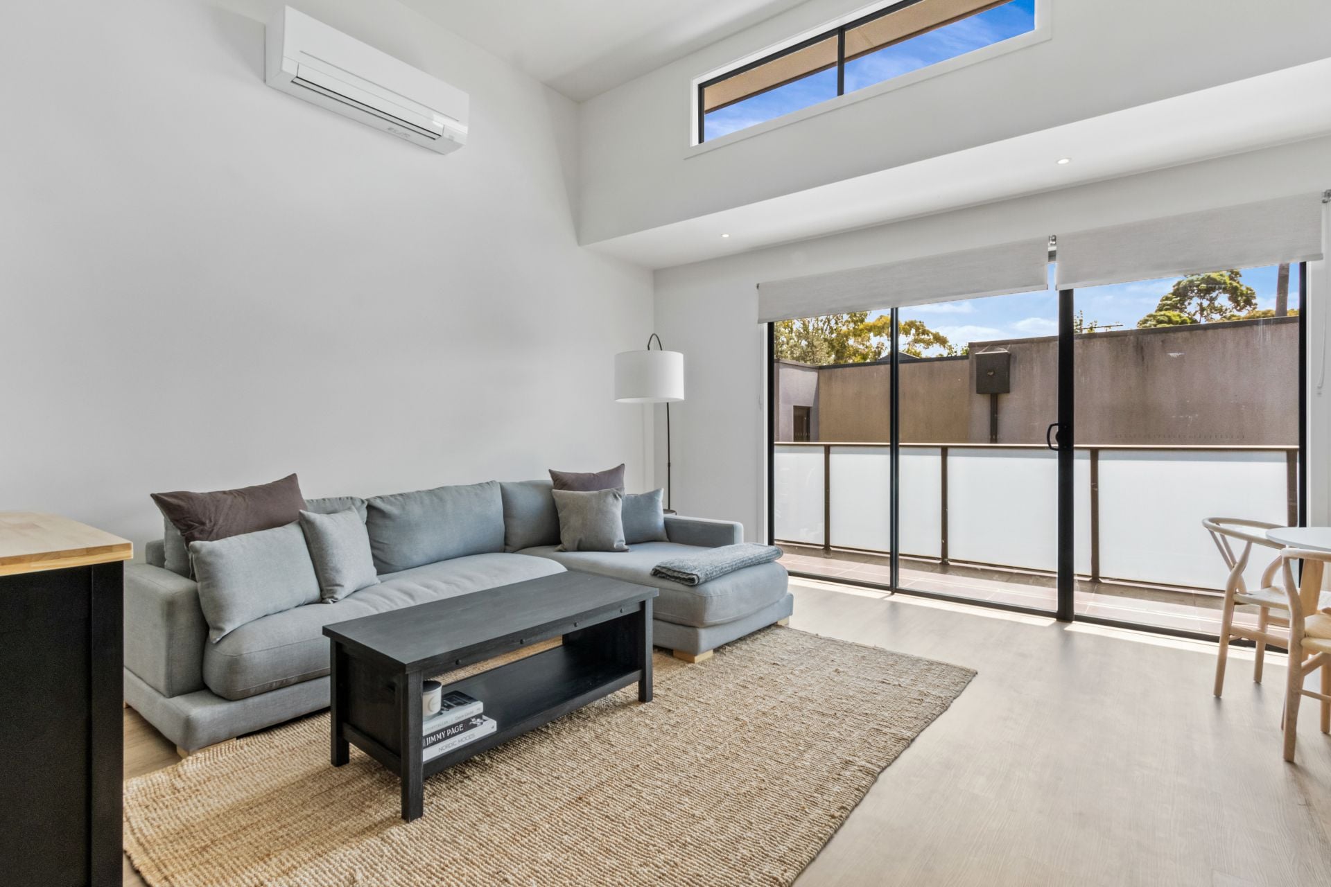 Stylish 2-Bedroom Townhouse in Melbourne's Trendy Inner North