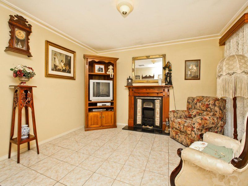 3 Millstream Way, Caroline Springs - Thumbnail 5