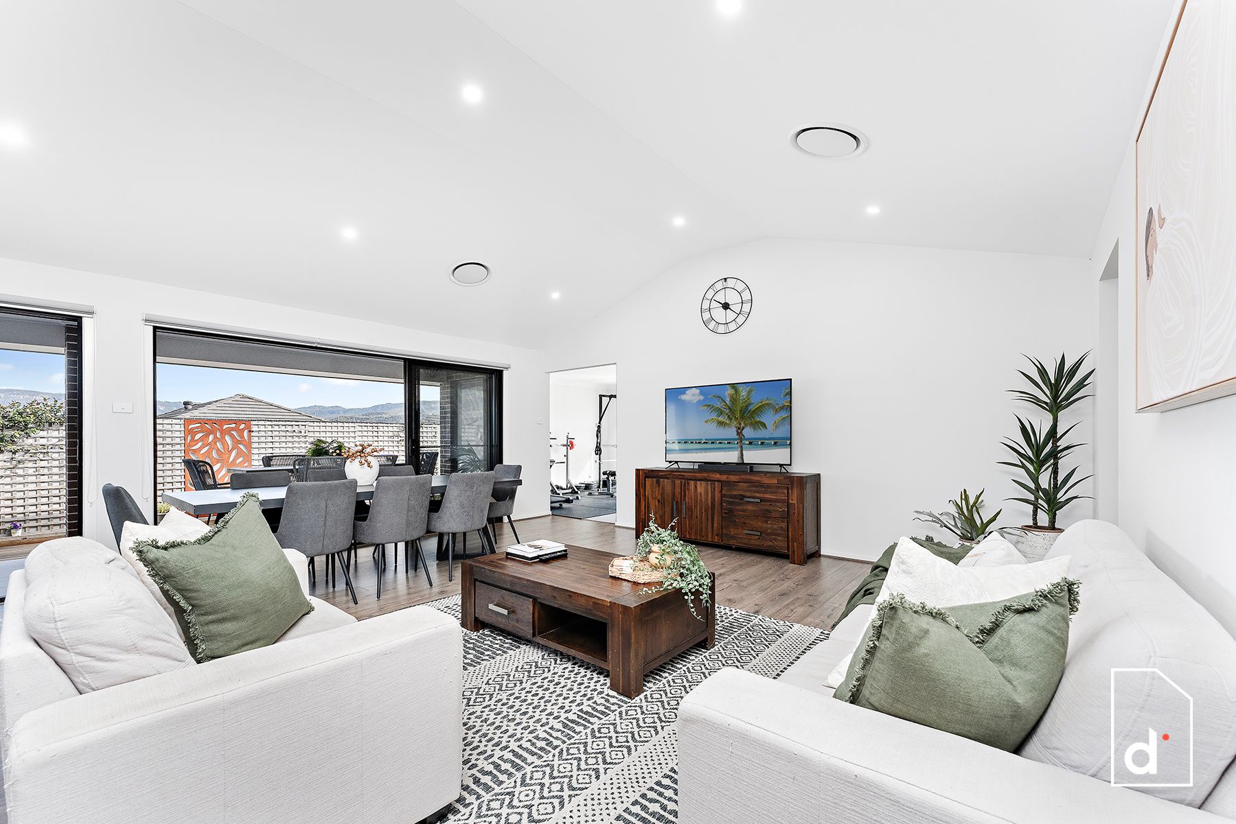 8 Huskisson Street, Tullimbar NSW