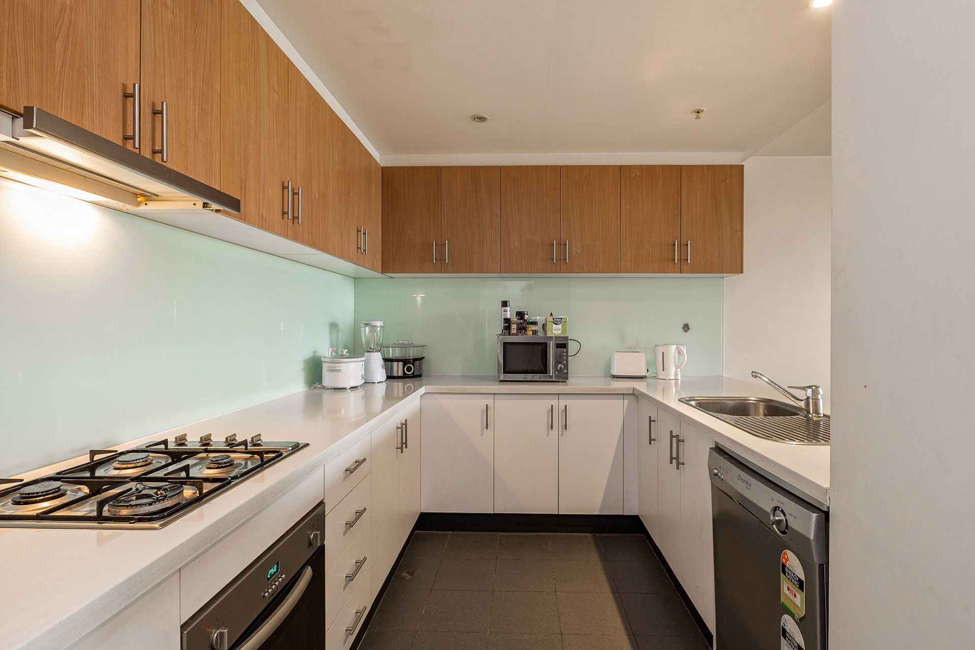 204/250 Barkly Street, Footscray - Thumbnail 4