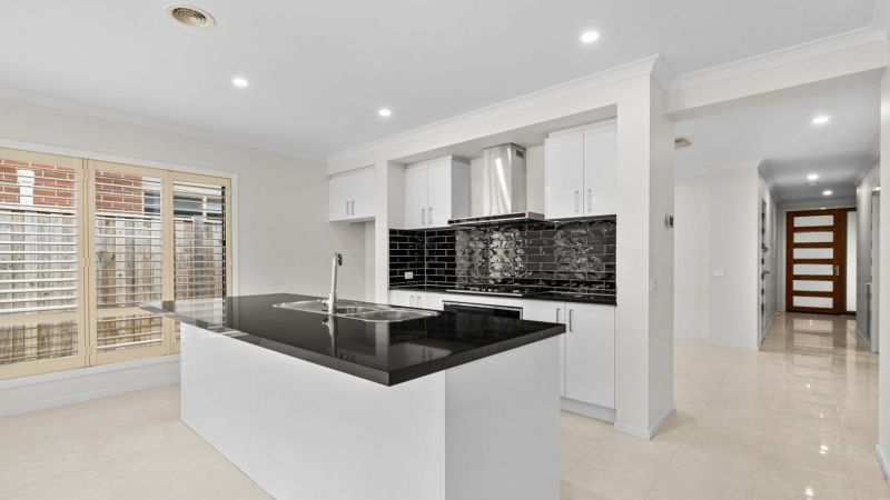 19 Lucknow Drive, Beveridge