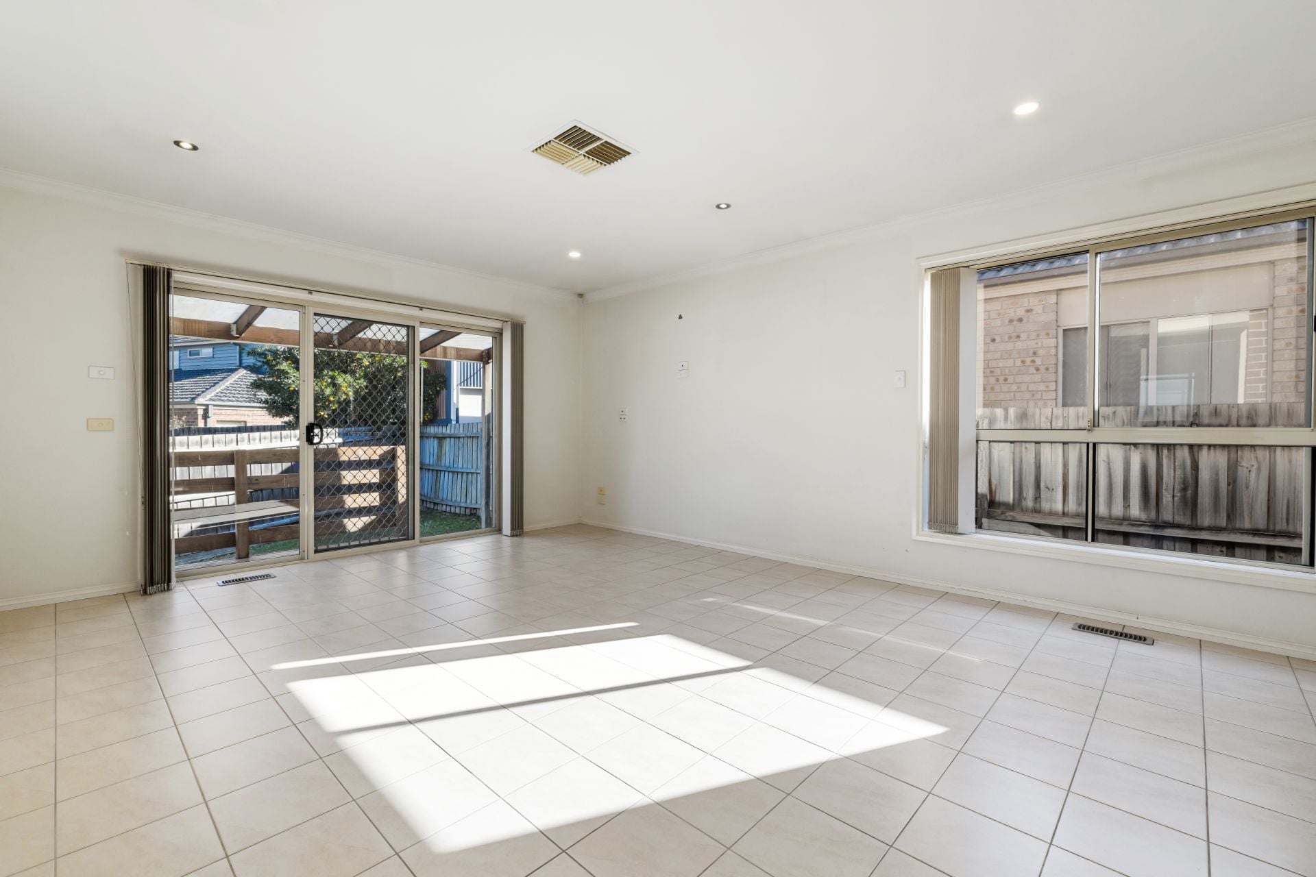 Spacious 4 Bedroom Family Home in Prime Court Location