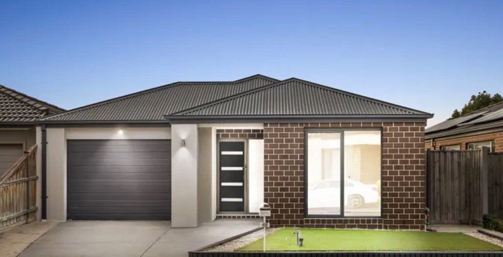 Stylish Family Living in Prime Location