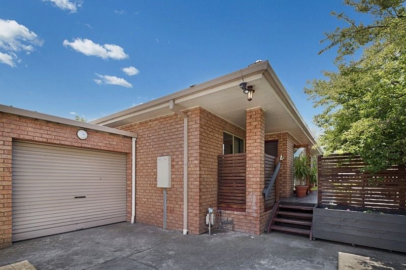 2/101 Powell Street, Yarraville - Thumbnail 2