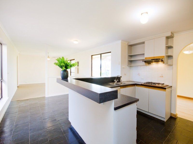 19 HEATHER COURT Paradise 5075