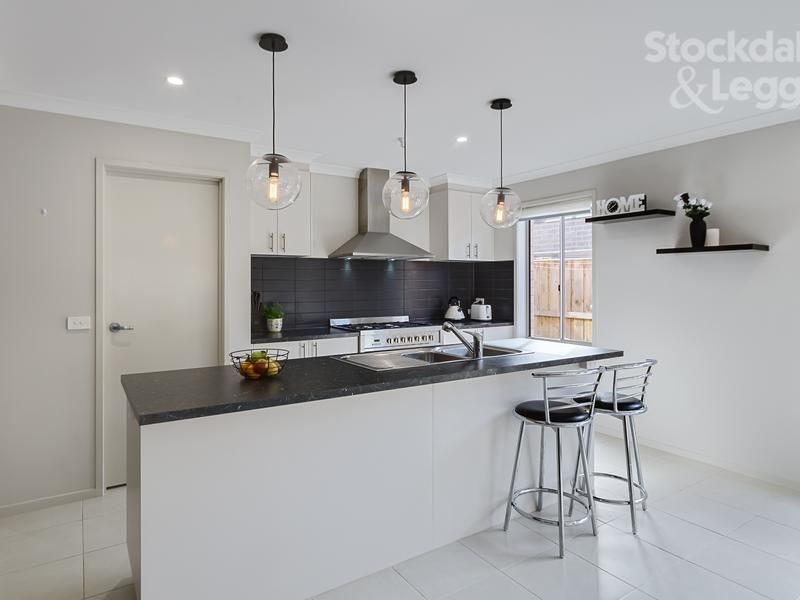 14 Eugenia Street MERNDA, Mernda - Thumbnail 7