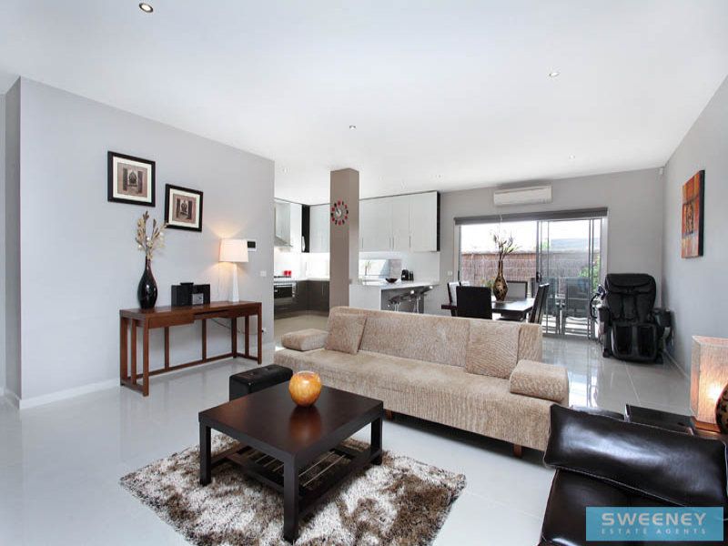 11 Beaconsfield Lane, Caroline Springs - Thumbnail 5