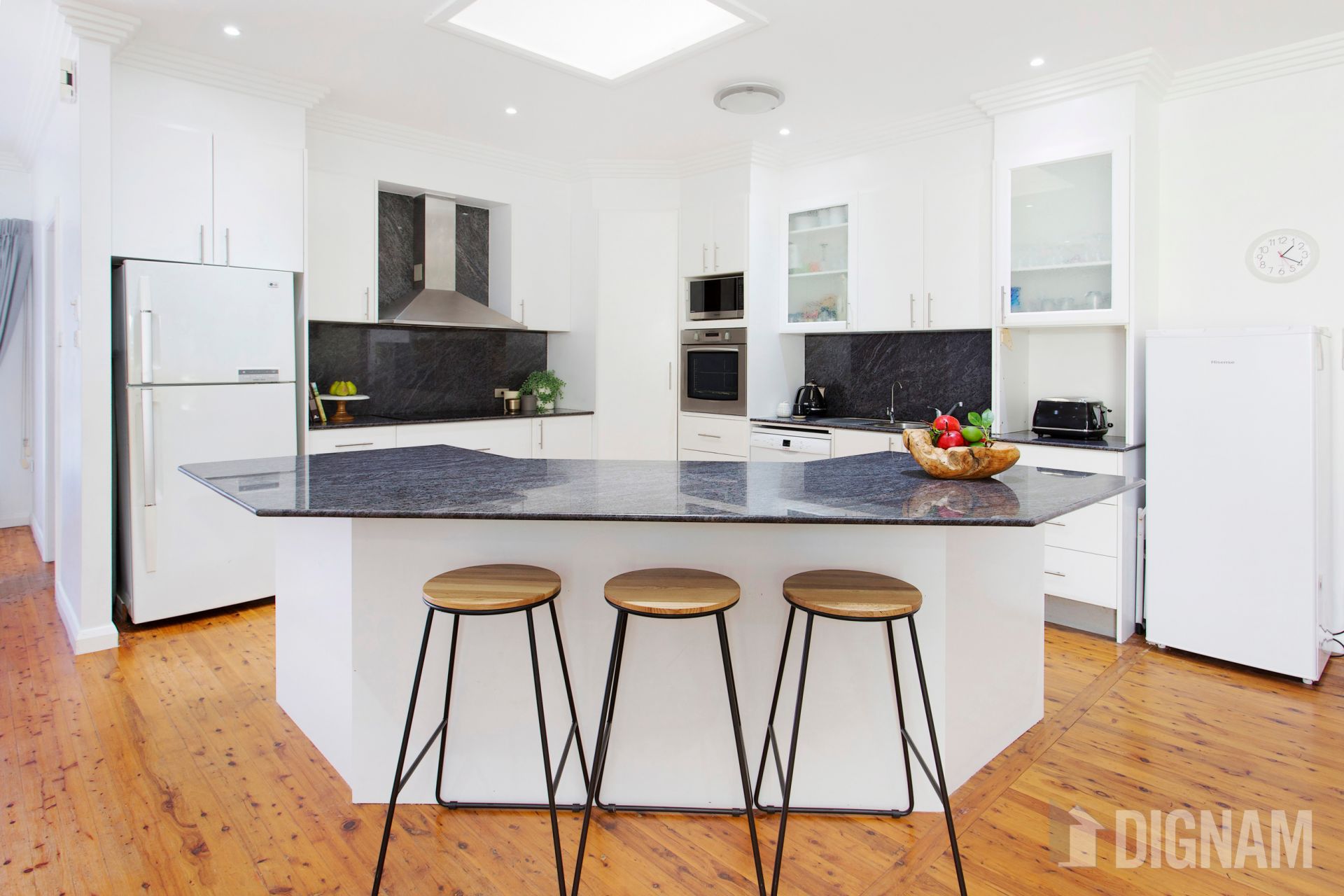 35 Railway Parade, Woonona NSW