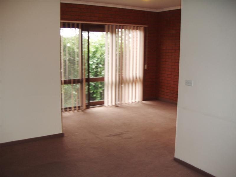 2 Bedroom Townhouse with Spectacular Views!