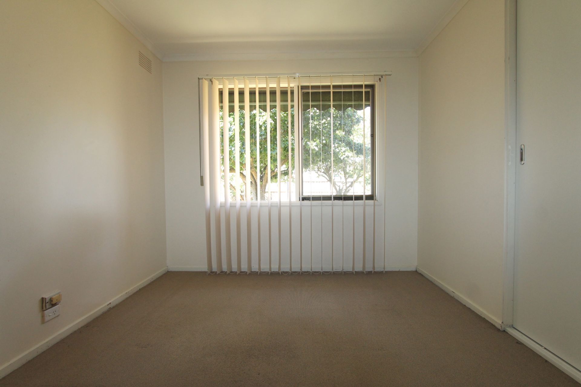 Spacious Family Home, Minutes to All!!!