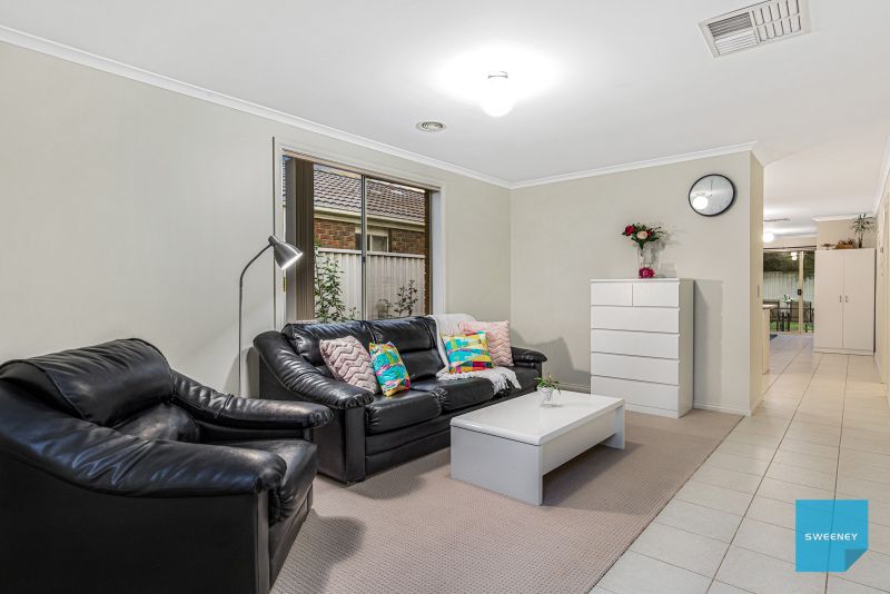 14 Macklin Way, Caroline Springs - Thumbnail 7