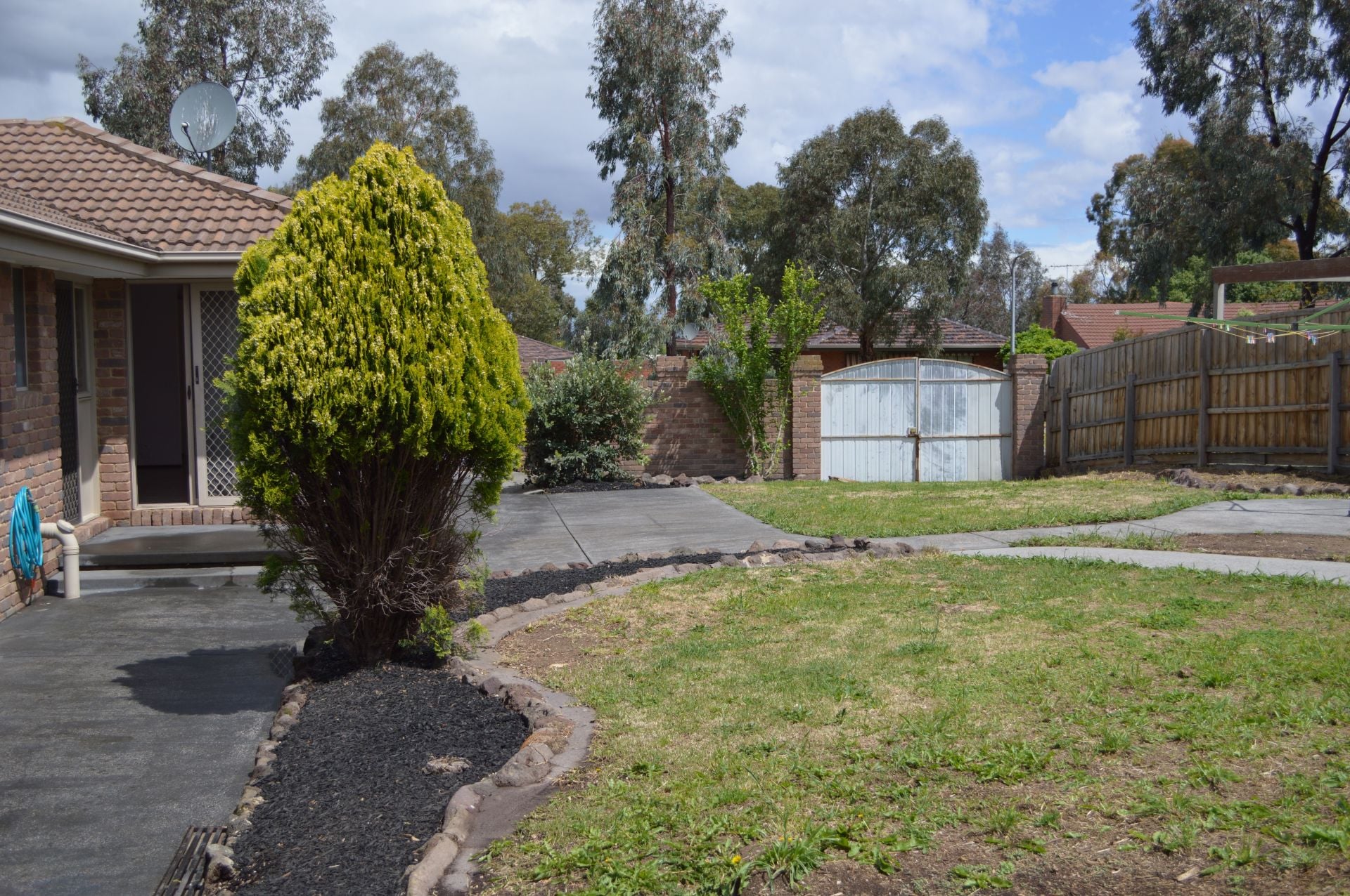 DESIRED MILL PARK LOCATION!   *Insp Thu 23rd Nov @ 4:40pm*
