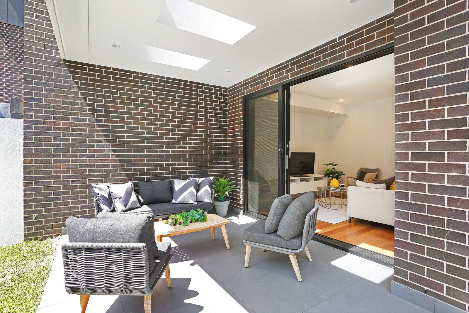 4/25 Oleander Pde CARINGBAH 2229