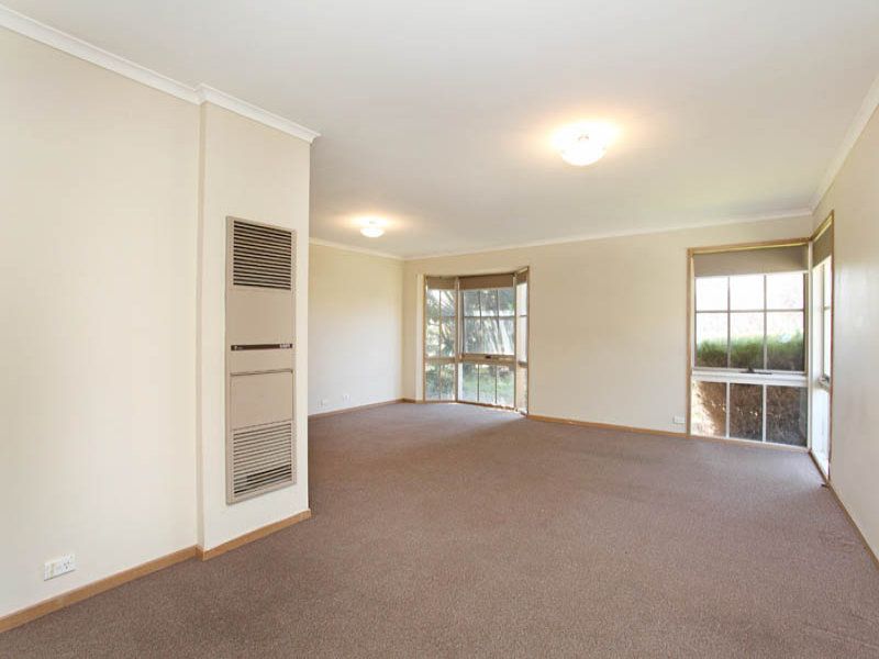 37 Prince Albert Crescent, Taylors Lakes - Thumbnail 4