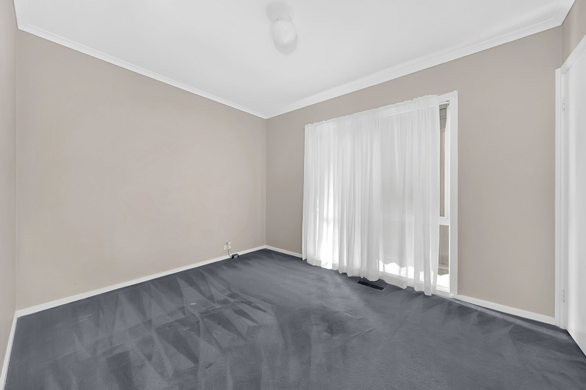 Stylish Living In Mill Park Heights
