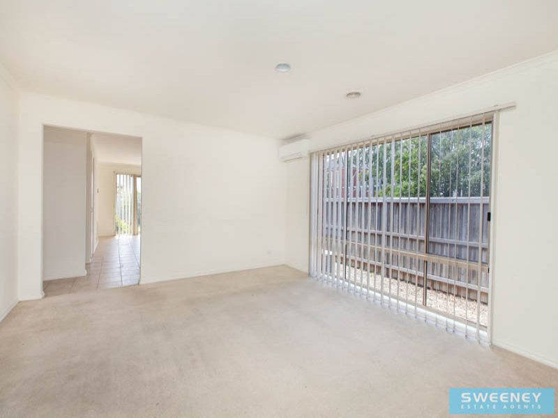 77 Grampians Way, Caroline Springs - Thumbnail 7