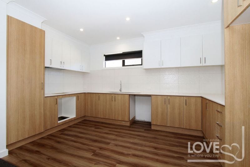 6/10 Ralph Street, Reservoir