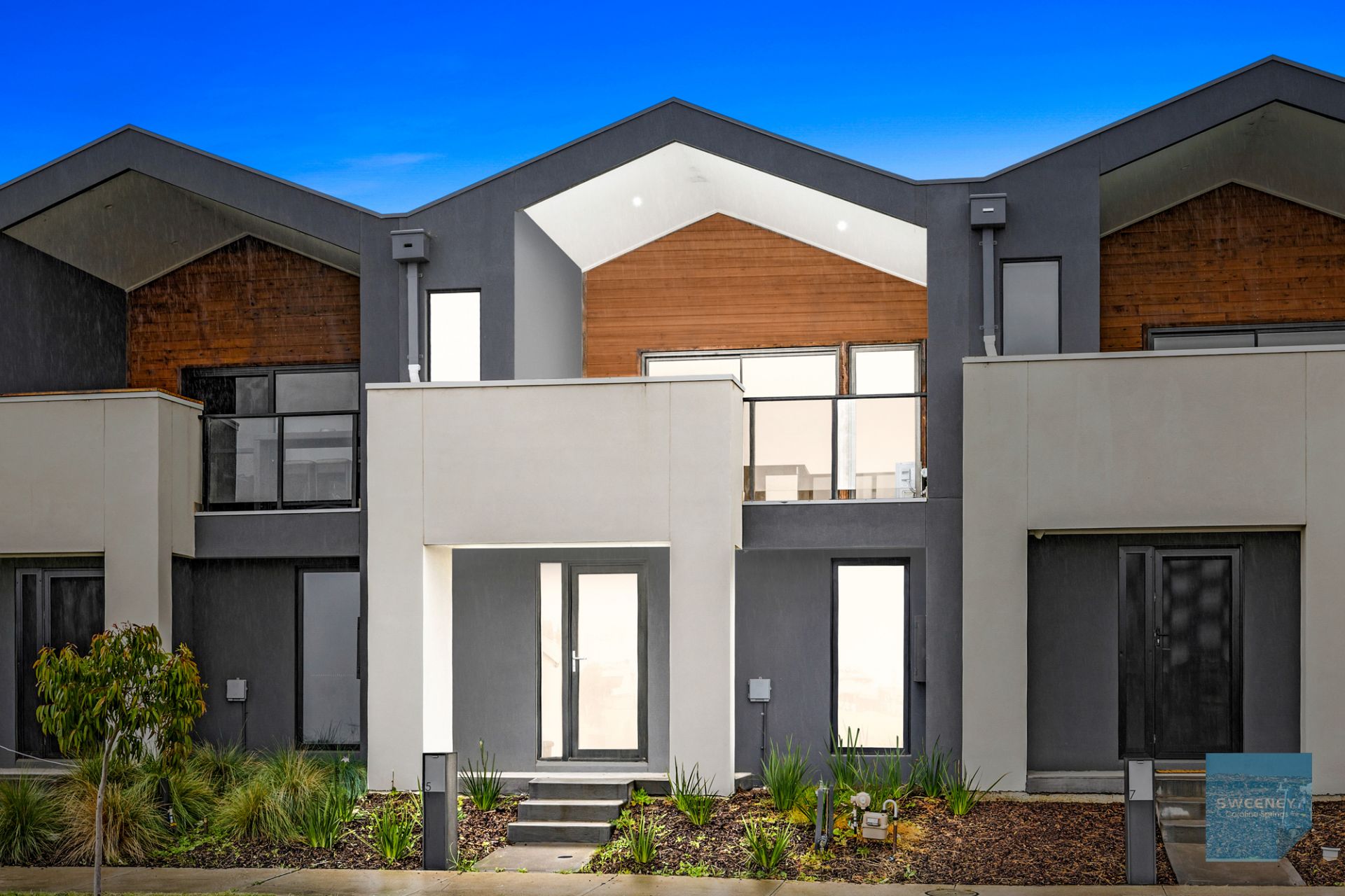 5 Adventure Avenue, Fraser Rise - Thumbnail 2