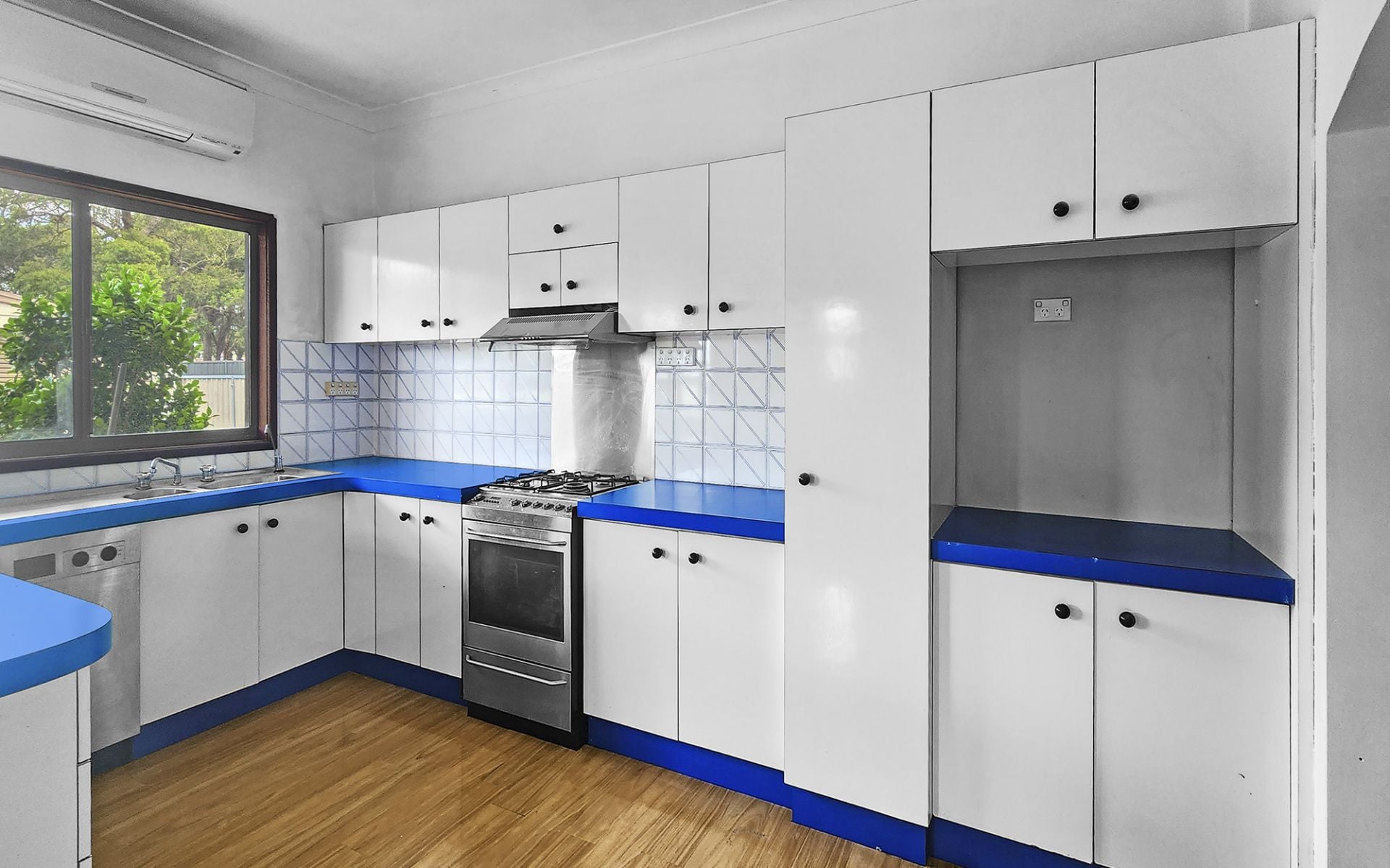 22 Durbar Avenue Kirrawee NSW, Kirrawee - Thumbnail 4
