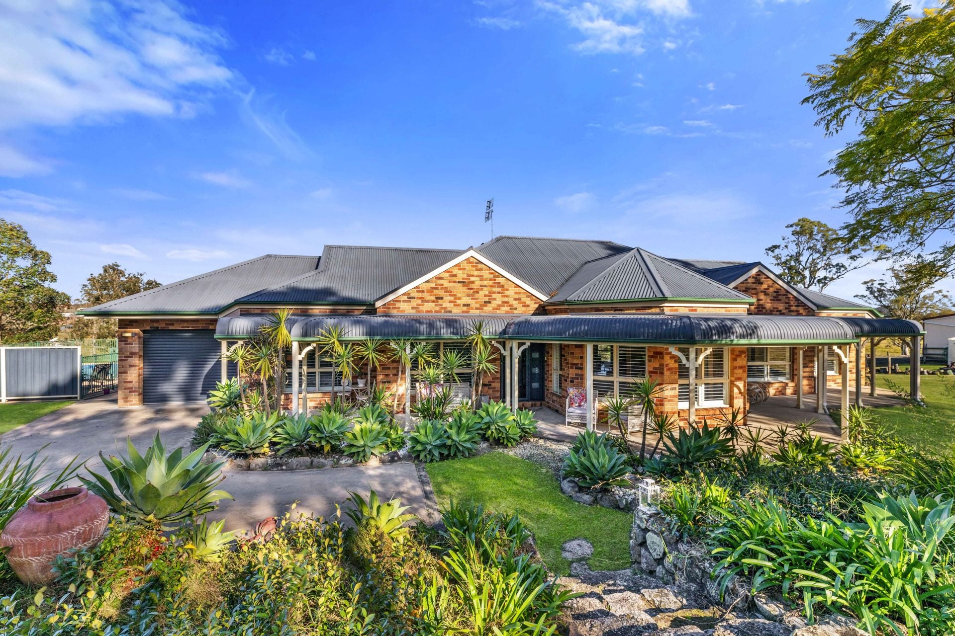 341 Aberglasslyn Road, Aberglasslyn Peters Real Estate