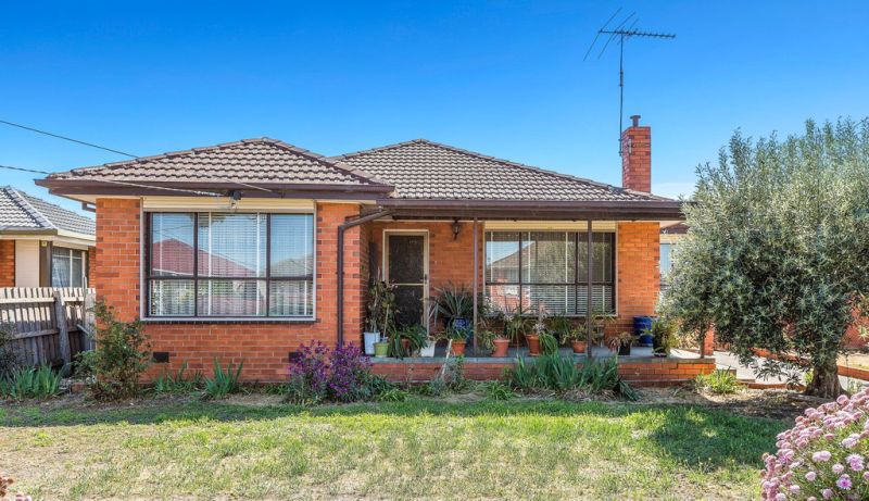 Magnificent Real Estate Opportunity, Prime Location!