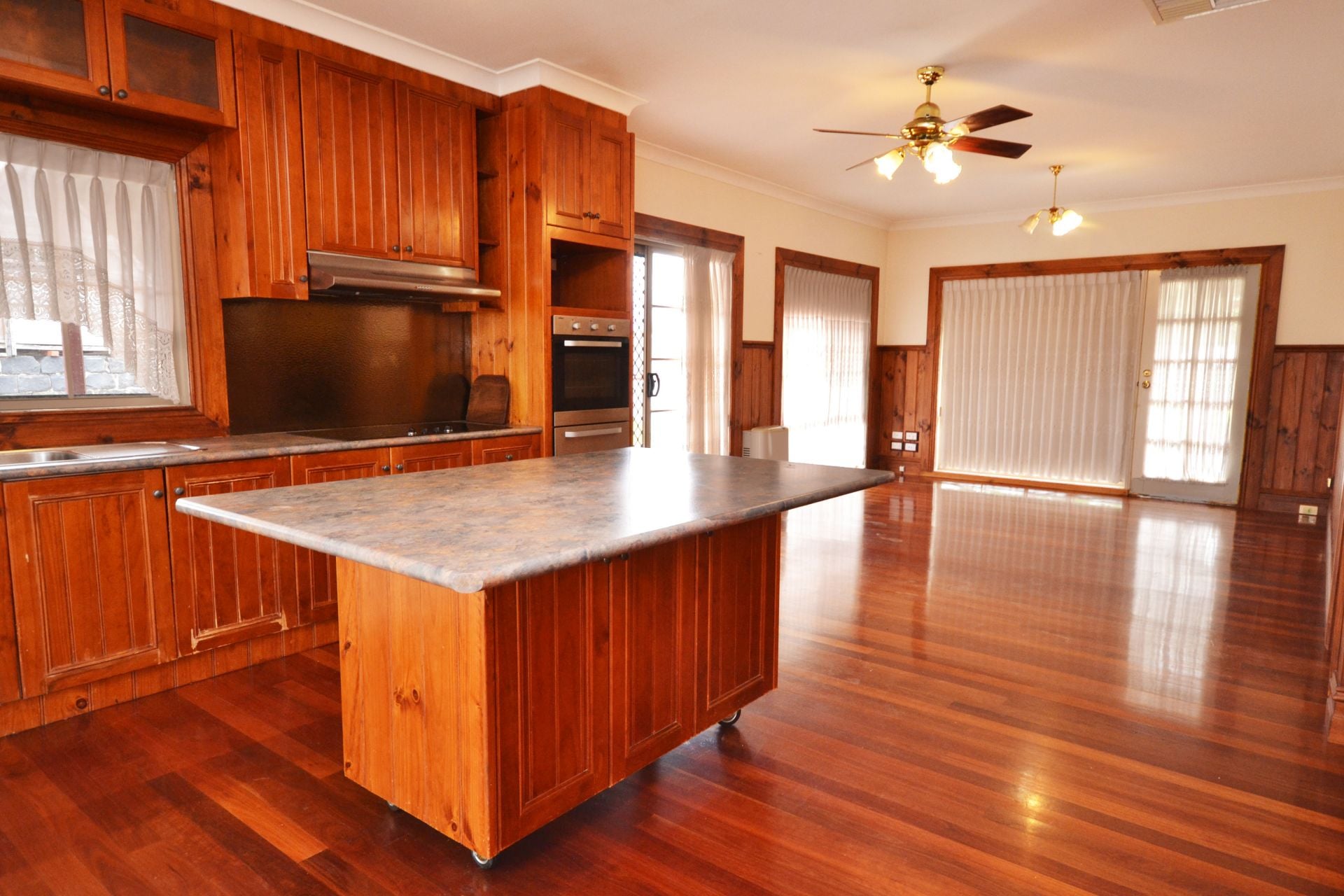 RANCH STYLE LIVING IN THE SUBURBS