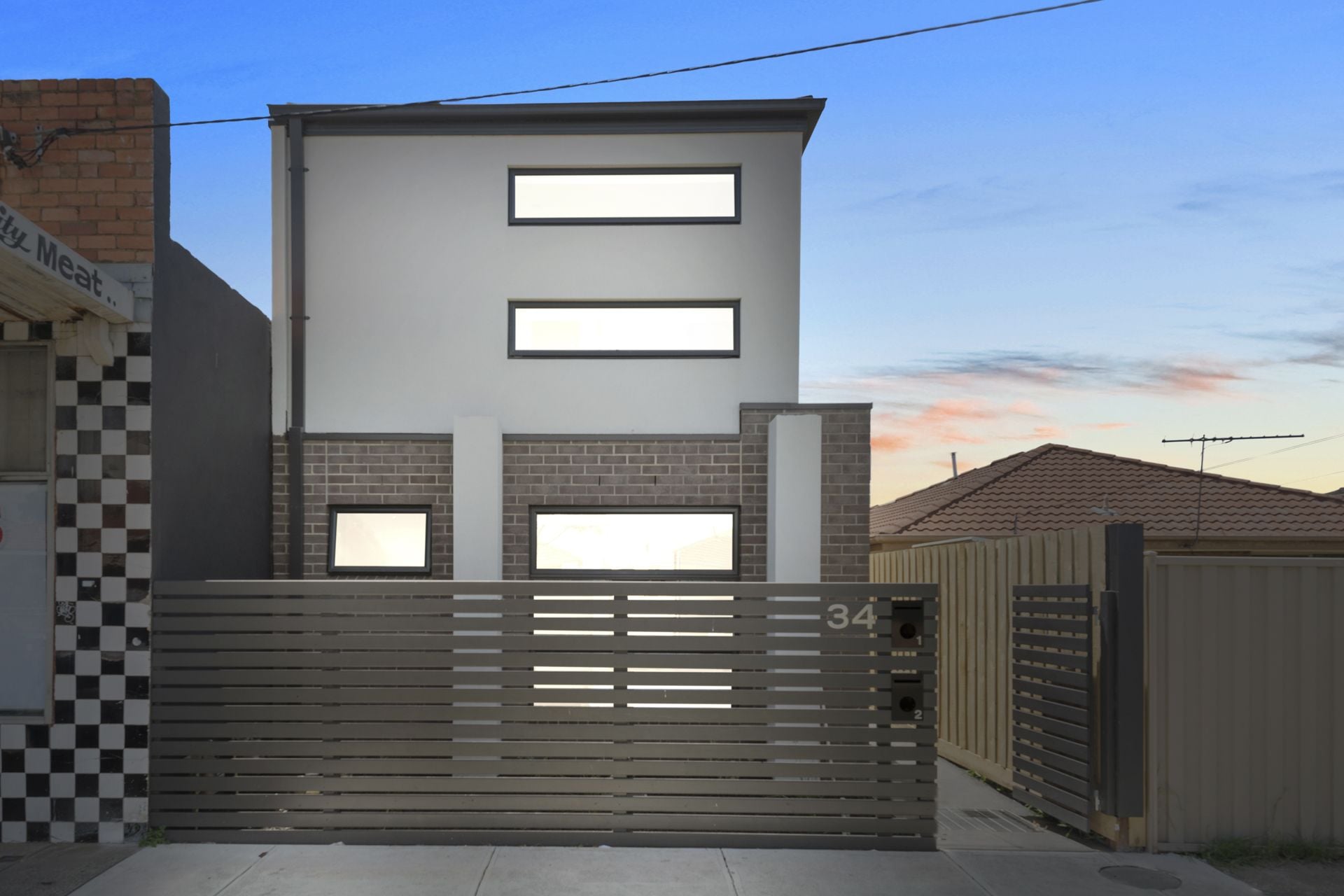 BRAND NEW TOWNHOUSE IN PRIME LOCATION