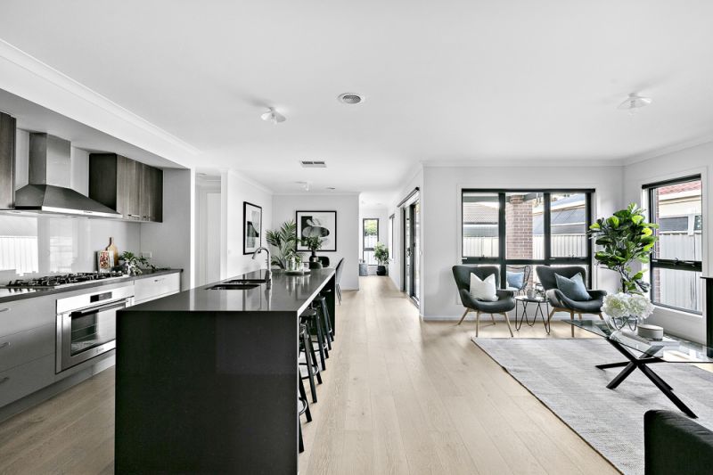 9 Parkin Avenue, Caroline Springs - Thumbnail 4