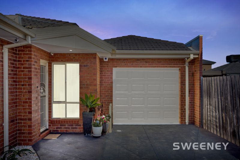 Stunning Interiors In A Peaceful Setting!