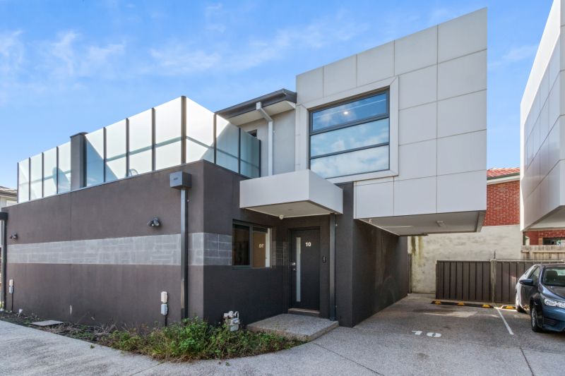 10/10-12 Ralph Street, Reservoir