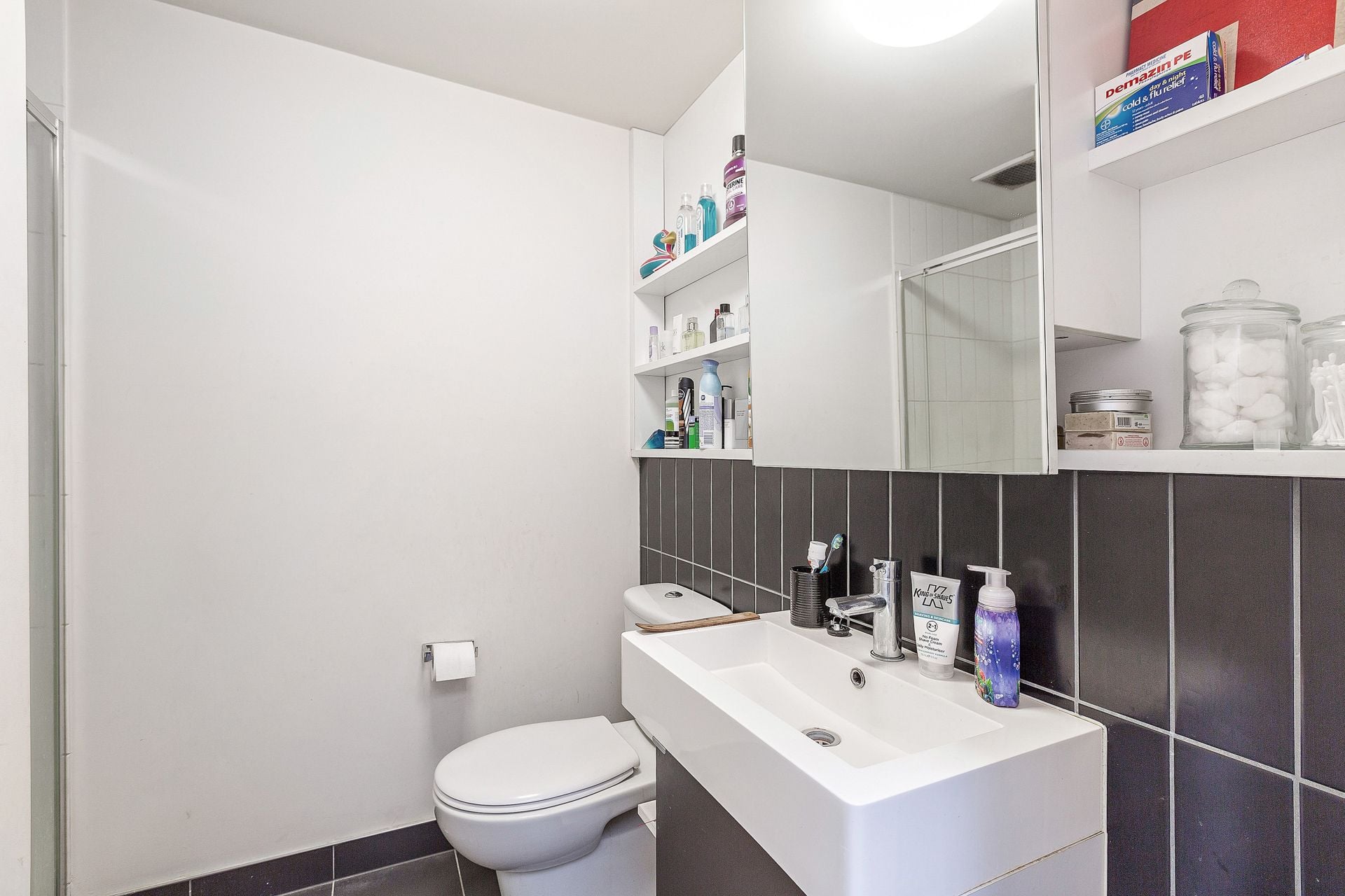 28 Cirque Drive, Footscray - Thumbnail 4