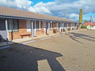 MOTEL LEASEHOLD FOR SALE - IMMACULATE CONDITION IN PRIME LOCATION