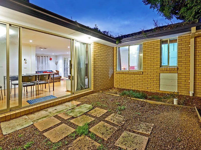 2/42 Galvin Street, Altona - Thumbnail 6
