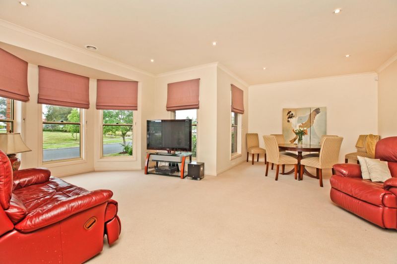 1 Kororoit Approach, Caroline Springs - Thumbnail 5