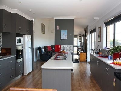 3
 
 
 
  
 
 
 3
 
 
 
  
 
 
 2
 
 
 
 
 
 
 
 41 Alexander Street, SHEARWATER TAS 7307, Shearwater - Thumbnail 7
